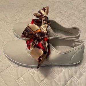 THE CUTEST SNEAKERS YOU’VE EVER WORN!!!